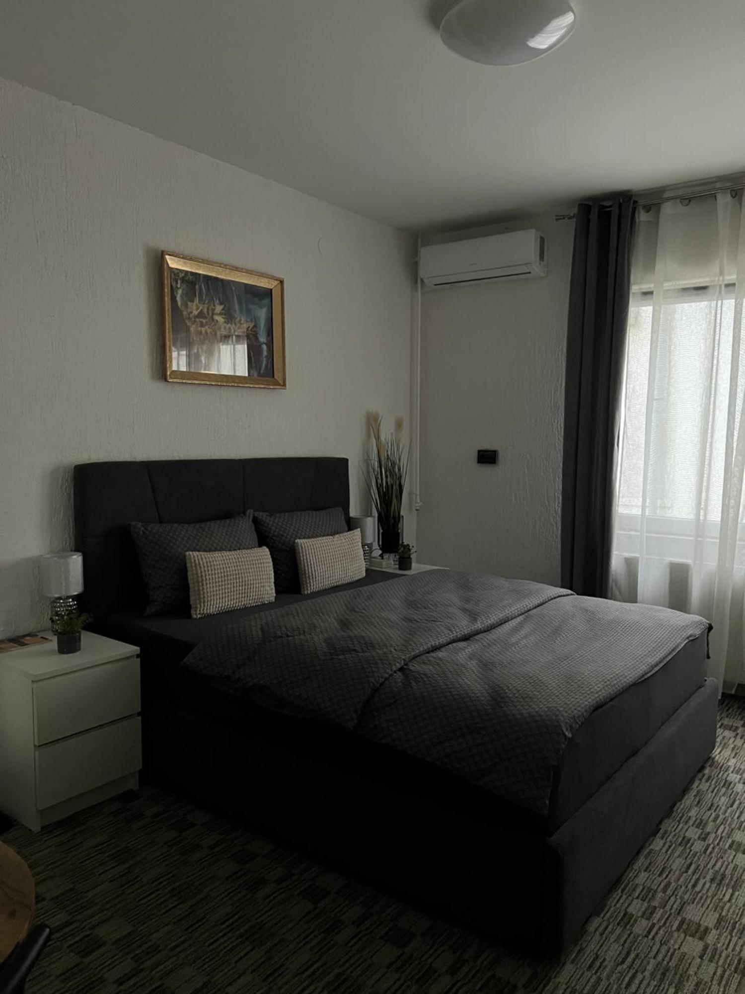 Luxrooms - Hotel Type With Private Jacuzzi Bjelovar Bagian luar foto
